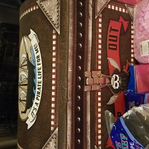 NWT Girl Pirate party box - Picture 4 of 9